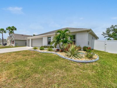 641 SE Starflower Avenue, Port Saint Lucie, FL, 34983