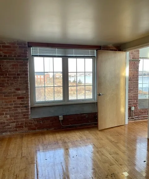 Victoria Riverside Townhouse Lofts — Photo 66