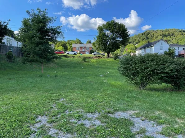 181 W Banner St, Lebanon, VA 24266