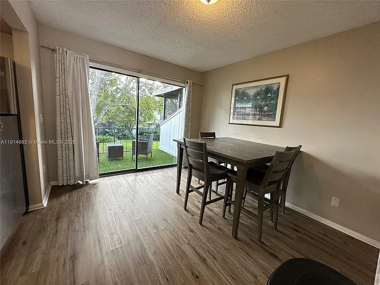 6060 Village Cir #6060 — Photo 10