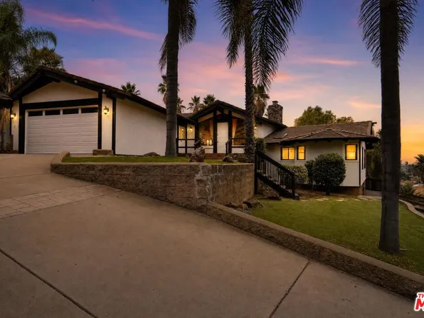 3342 White Hawk Rd, Escondido, CA 92027