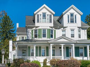 121 Froelich Ave, Mountville, PA 17554