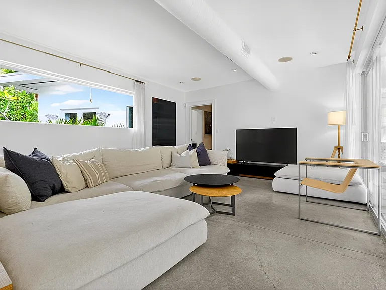 385 Harbor Ct — Photo 39