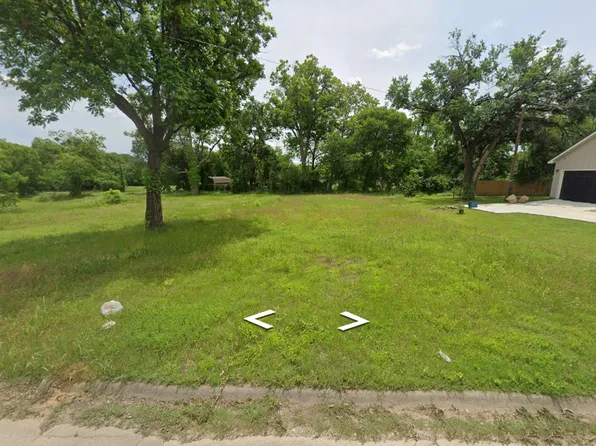 626 E Chambers St, Cleburne, TX 76031