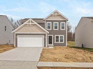 364 Isaac Tharp St, Pataskala, OH