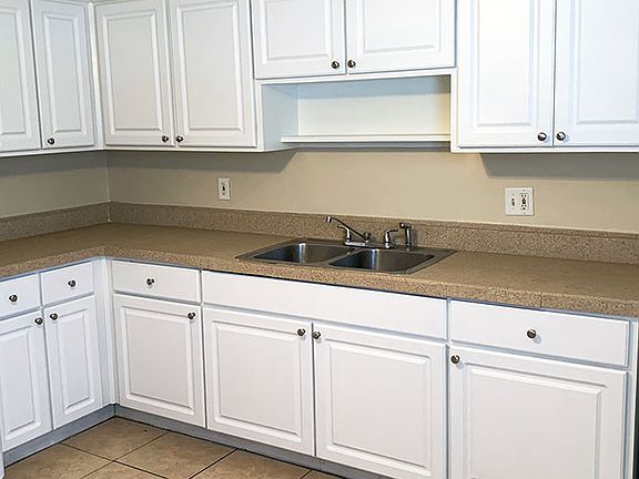 4th image of 600 40th St N APT 219