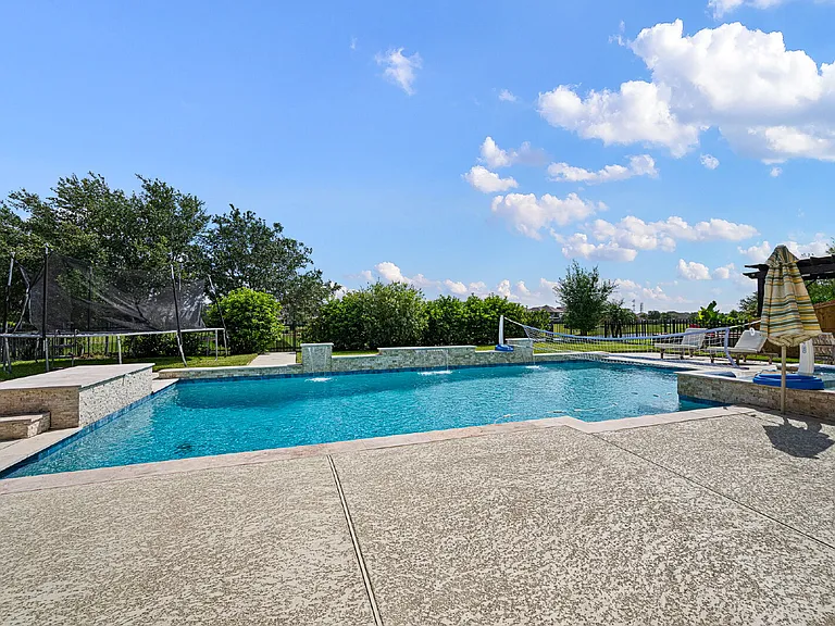 4627 Miramar Dr — Photo 42
