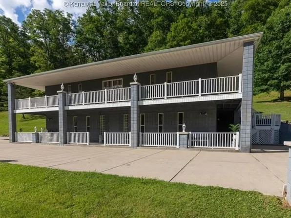 134 Morrison Fork Rd, Scott Depot, WV 25560
