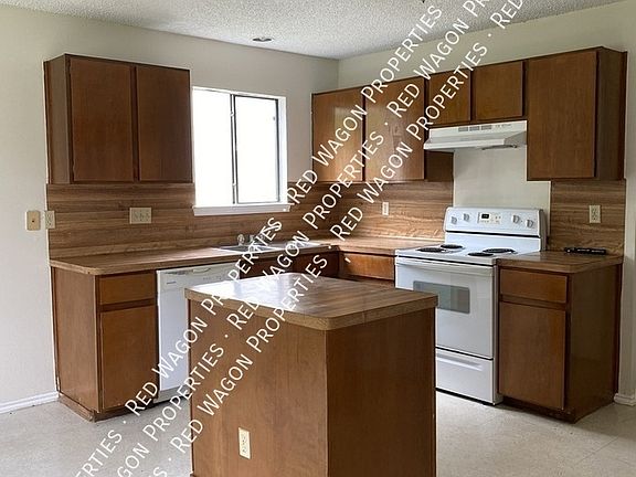 4th image of 7259 Flaming Forest St