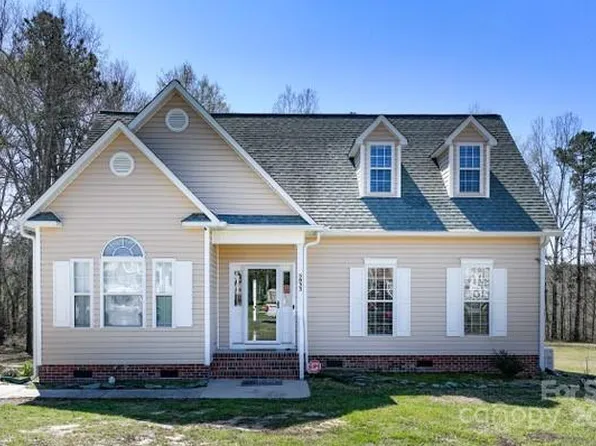 5033 Sedgefield Dr, Lancaster, SC 29720