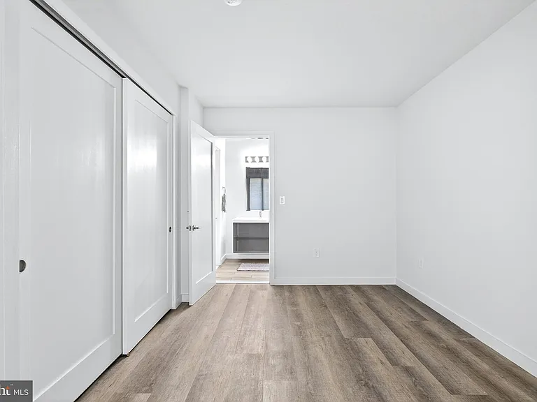 700 Roeder Rd #104 — Photo 9