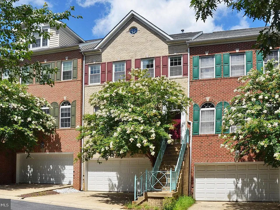 5507 Edson Ln