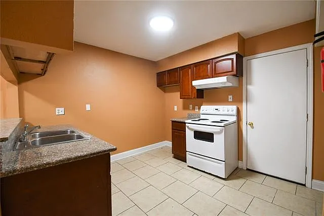 2 bed, 1.5 bath, 1000 sqft, $950 — Photo 4