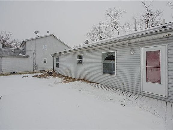 4th image of 135 W Warner St