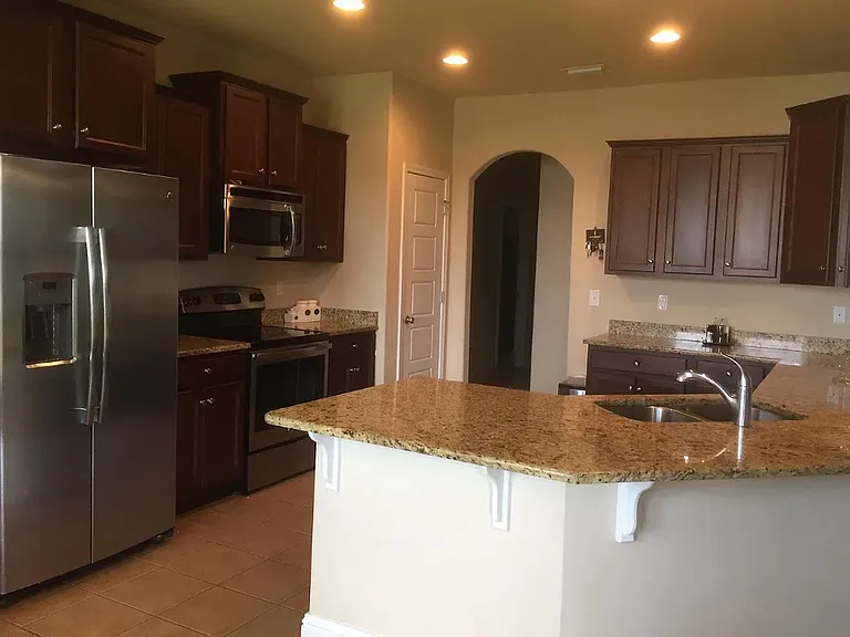 8095 Vane Ct — Photo 3