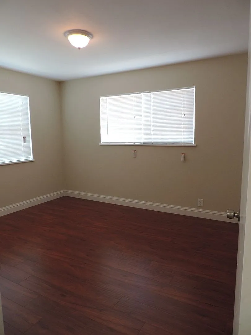 520 Hilton Street — Photo 2