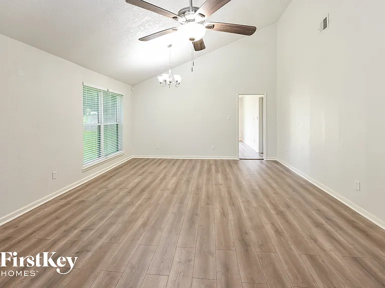 7207 Foxwick Ln — Photo 3