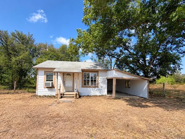 19391 FM 471 S, Natalia, TX 78059