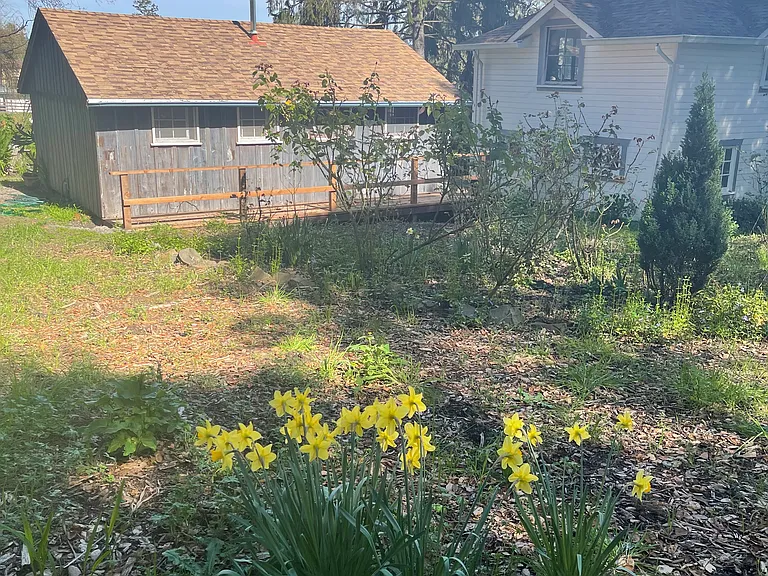 2295 Goodwin Ave — Photo 16