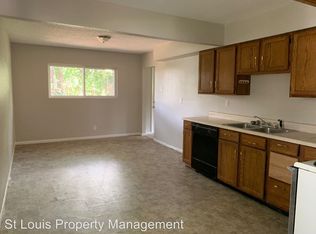 4306 Rickey Dr, Saint Louis, MO 63134