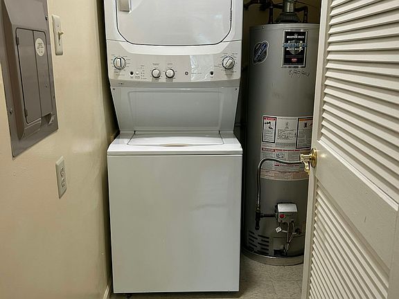 5th image of 608 Diamond Dr