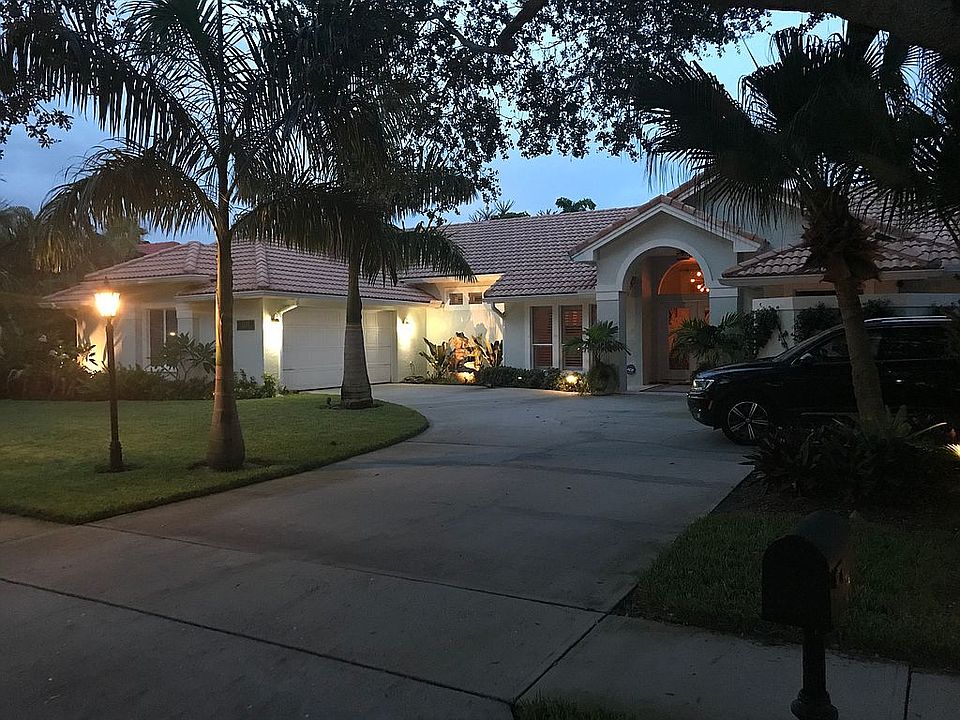 1st image of 1735 Canterbury Dr