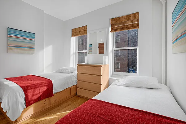 Rented by Compass | media 25