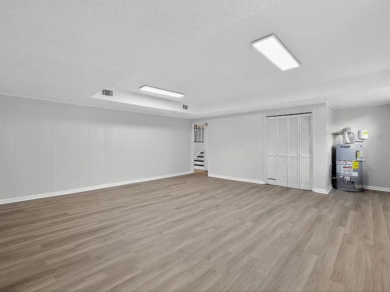 2214 Windsong Trl — Photo 12