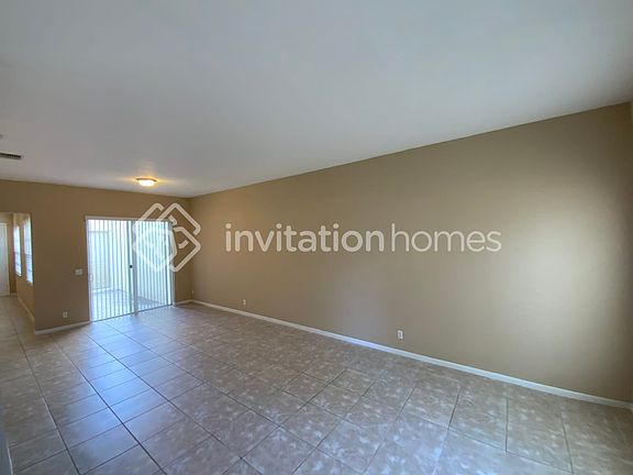 2nd image of 516 NW 24th Ave
