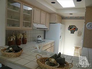 4th image of 271 Whitecap Ct