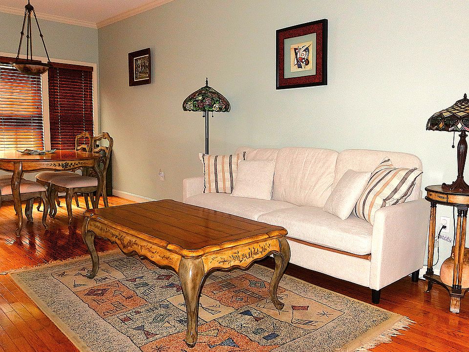 1st image of 19 S Commons Cmns Unit B