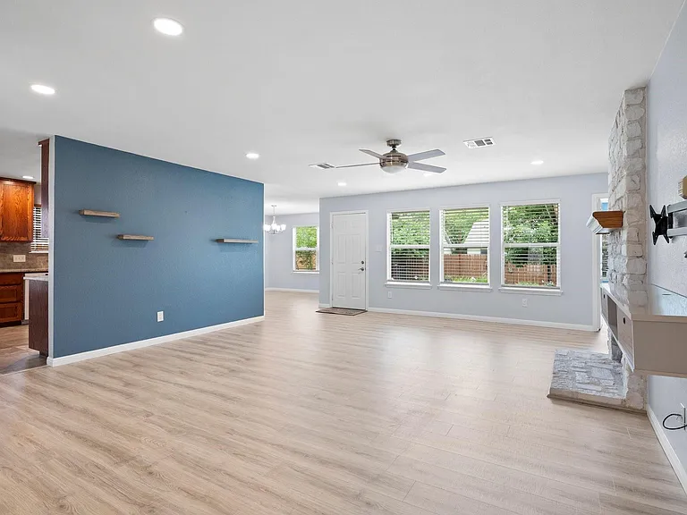 1408 Deer Ledge Trl — Photo 7