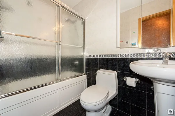 Sold by Coldwell Banker Reliable Real Estate | media 7