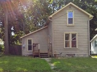 1424 Lyons Ave, Lansing, MI 48910