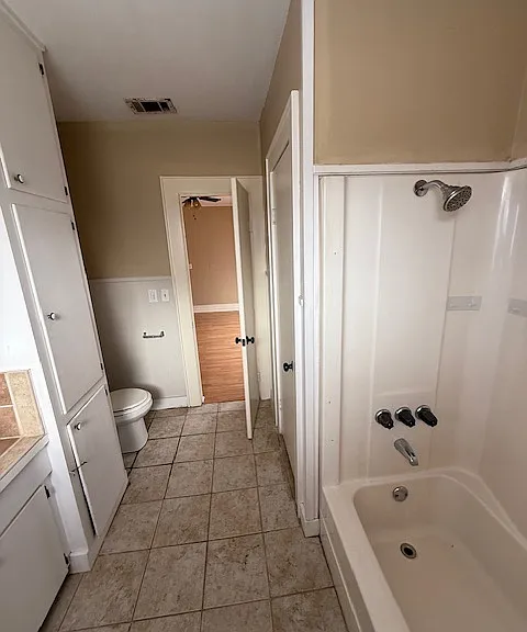 642 N Love St — Photo 10