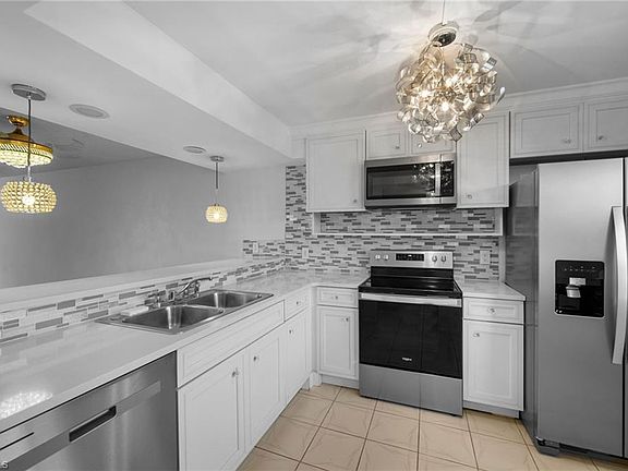 3rd image of 174 Palm DR #3073