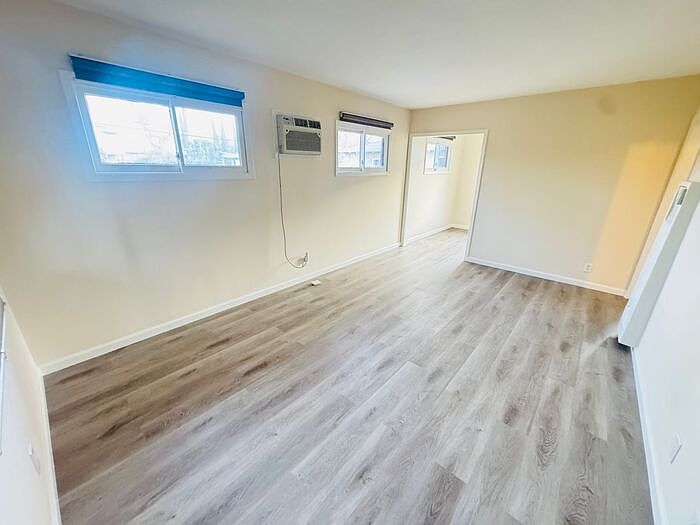 1st image of 14758 Blythe St APT 4
