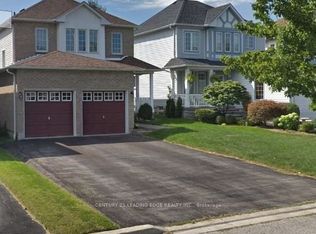 26 Bedell Cres, Whitby, ON L1R 2N8