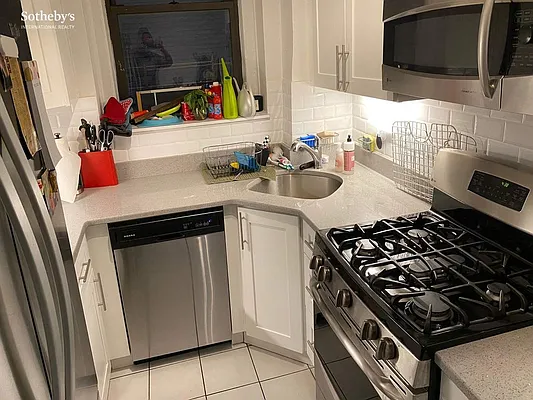 Rented by Sotheby's International Realty | media 5