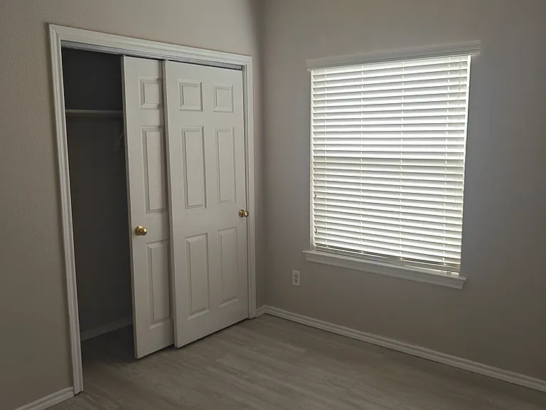 5919 Lovingham Ct #B — Photo 3