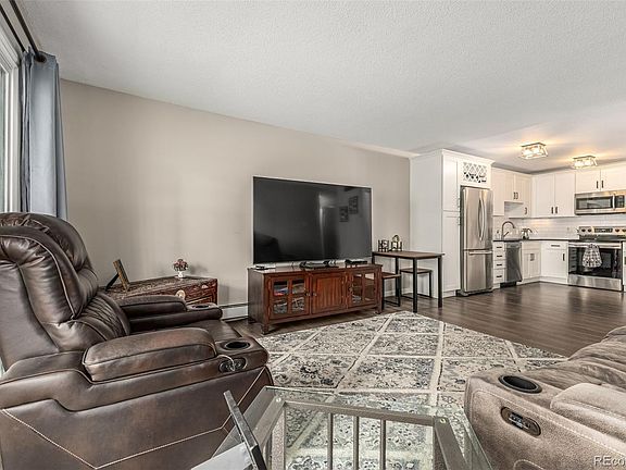 4th image of 625 S Alton Way #10B