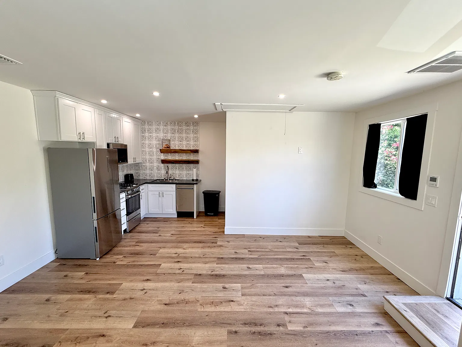 Langdon Ave, Mission Hills — Photo 3