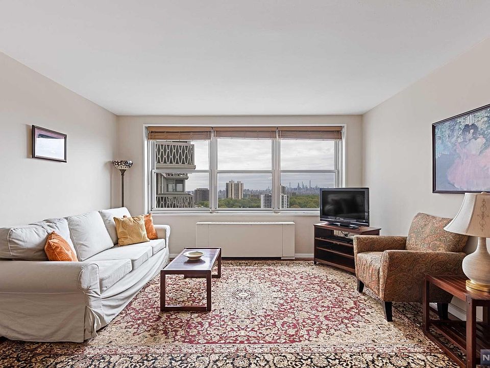 1st image of 2000 Linwood Ave APT 19N