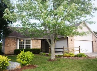 669 Woodfield Cir, Avon, IN