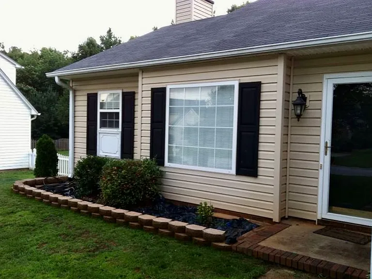 17 Hazeltine Ct — Photo 1
