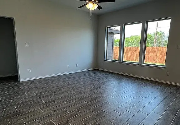 5825 Brookville Dr — Photo 7