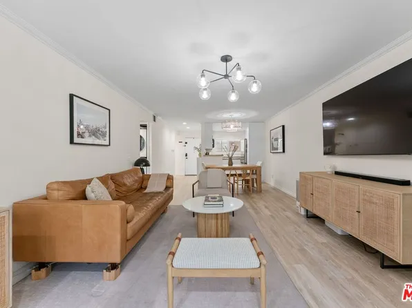 5515 Canoga Ave APT 220, Woodland Hills, CA 91367