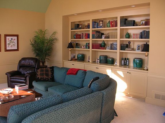 4th image of 4820 Berkeley Walk Point