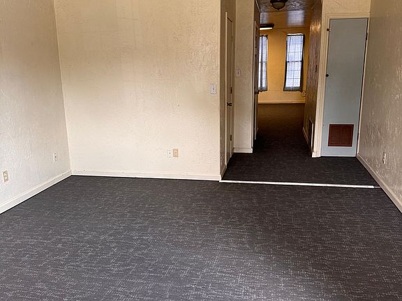 3rd image of 1138 E Moses St