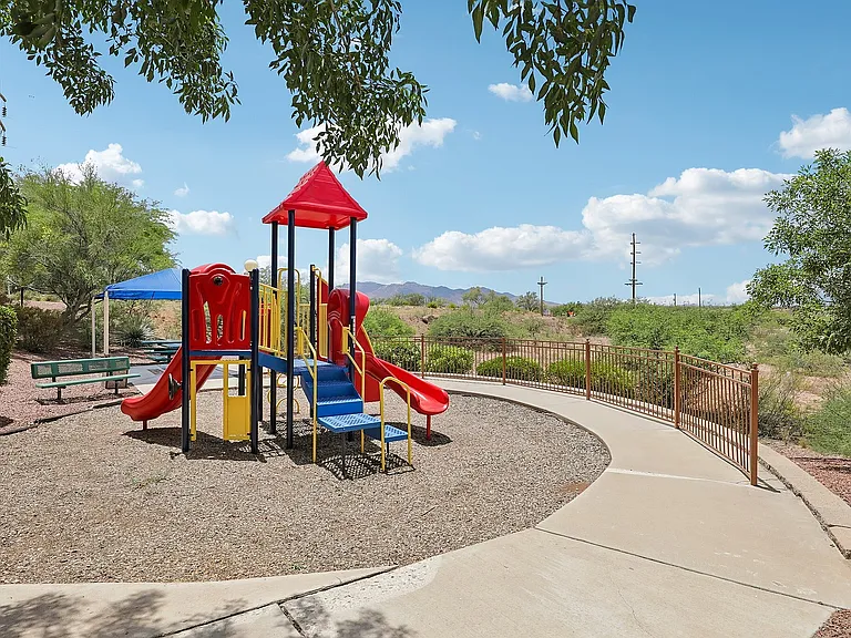 26-web-or-mls-N Skyline Dr-0506-926